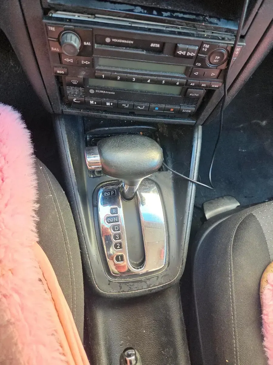 Gebraucht VW Golf IV 75 PS (55 kW) 2003 Weiß Limousine