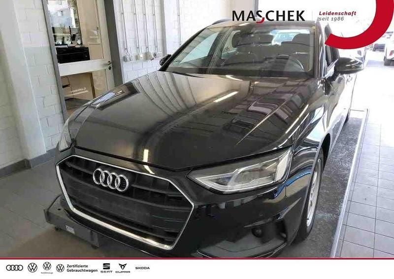 Mythosschwarz metallic Gebraucht 2021 Audi A4 Kombi | 22.640 € (Guter Preis) - Bild 1/4