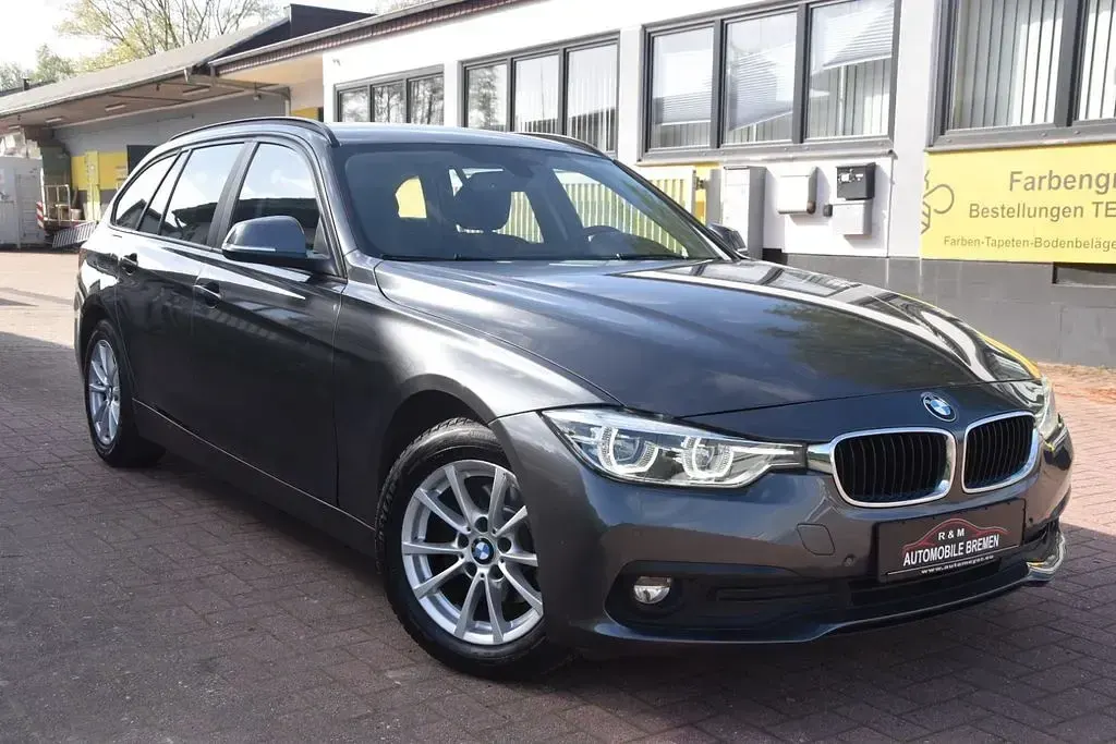 Gebraucht BMW 318 Advantage 150 PS (110 kW) 2018 Grau Kombi