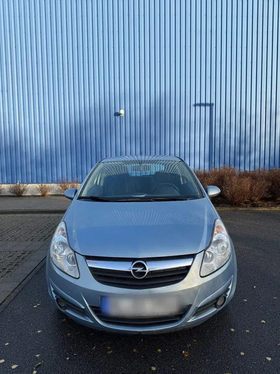 Używany Opel Corsa 60 KM (44 kW) 2006 Niebieski Sedan/Limuzyna
