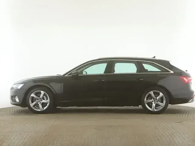 Gebraucht Audi A6 Advanced Plus 299 PS (219 kW) 2025 Mythosschwarz metallic Kombi