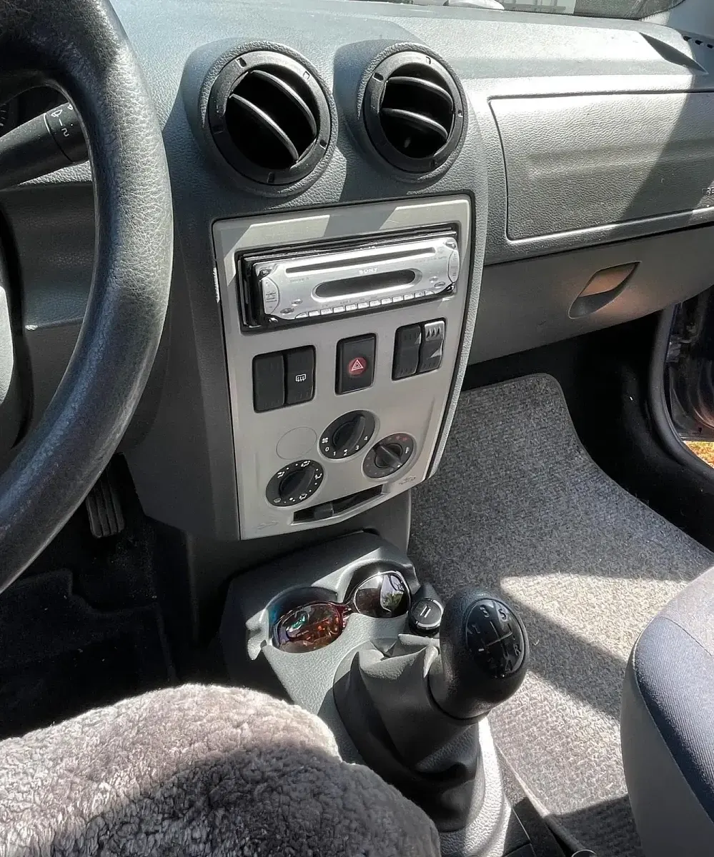 Gebraucht Dacia Logan 82 PS (60 kW) 2011 Blau Kombi