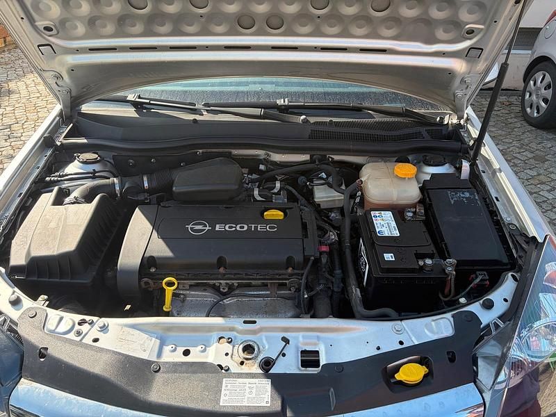 Gebraucht Opel Astra 105 PS (77 kW) 2005 Kleinwagen
