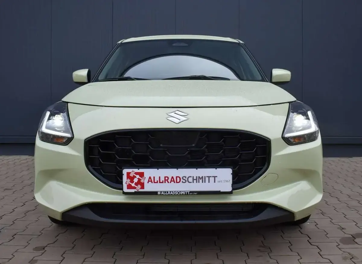 Gebraucht Suzuki Swift Comfort 83 PS (61 kW) 2026 Cool yellow Kleinwagen