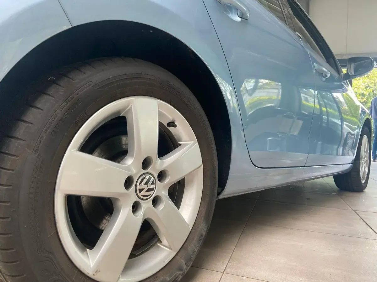 Gebraucht VW Golf VII 105 PS (77 kW) 2012 Blau Limousine
