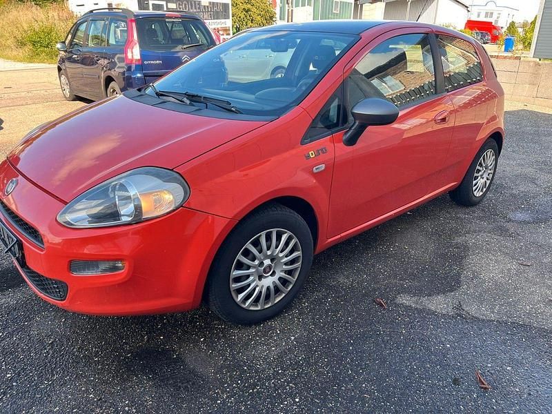 Gebraucht 2014 Fiat Punto Young Kleinwagen | 1.549 € (Teuer) - Bild 1/4