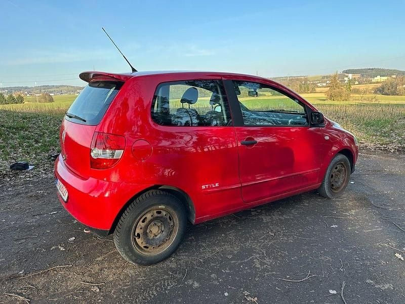 Gebraucht VW Fox Style 55 PS (40 kW) 2011 Rot Kleinwagen