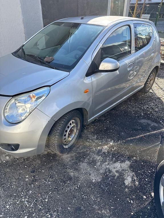 Gebraucht Suzuki Alto Comfort 68 PS (50 kW) 2011 Silber Kleinwagen