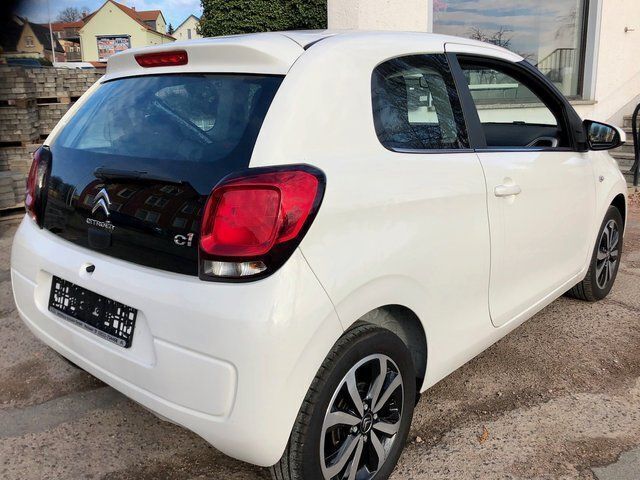 Gebraucht Citroën C1 Shine 82 PS (60 kW) 2015 Weiß Kleinwagen