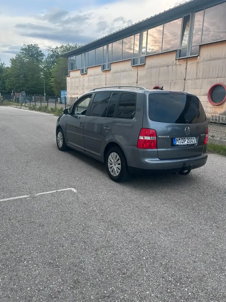 Gebraucht VW Touran 138 PS (101 kW) 2006 Grau Van / Kleinbus