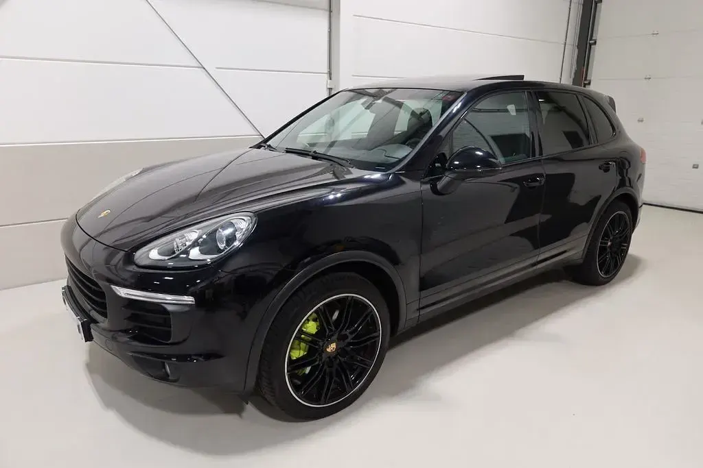 Gebraucht Porsche Cayenne S E-Hybrid 333 PS (244 kW) 2015 Schwarz SUV