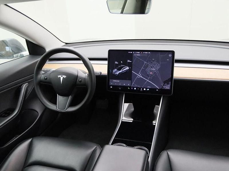 Second-hand Tesla Model 3 Standard Range 225 kW (306 CP) 2020 Gri Berlinǎ
