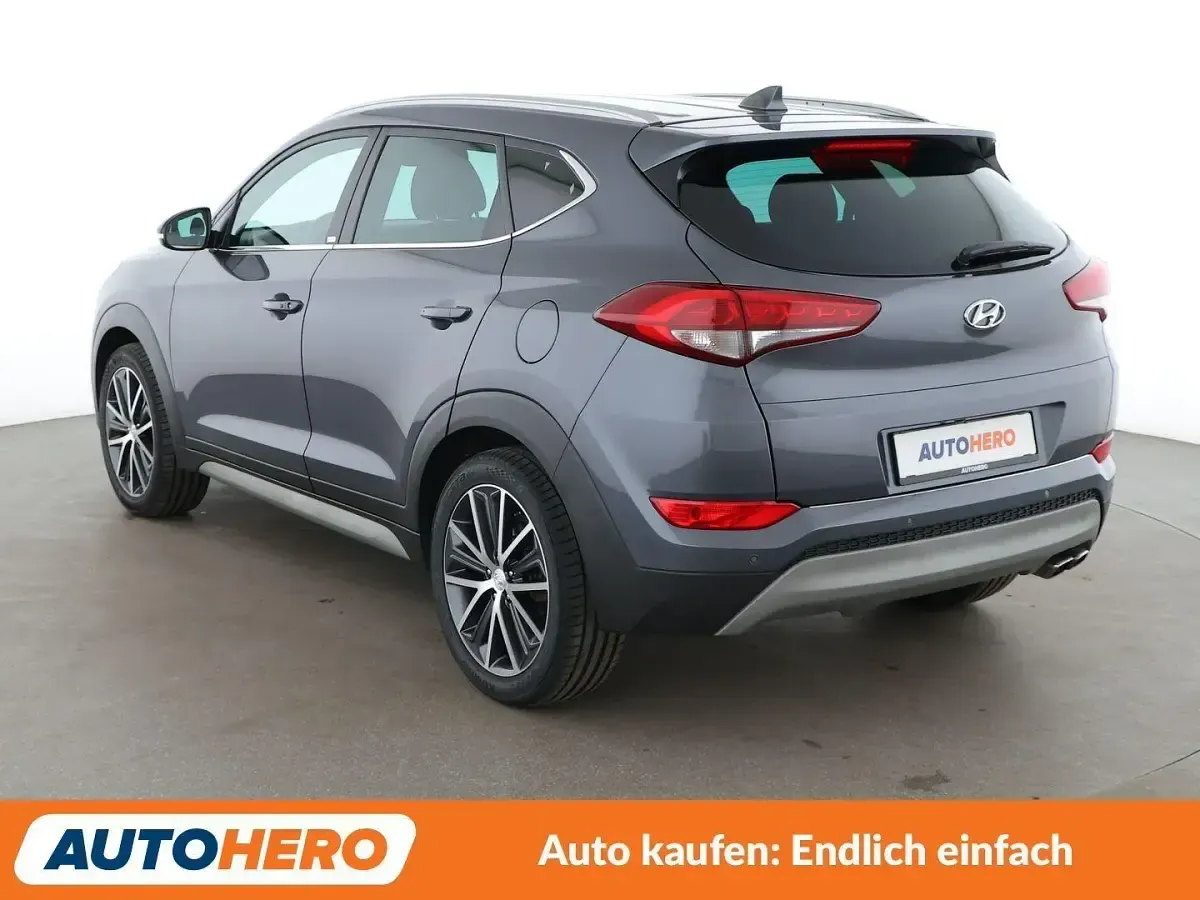 Gebraucht Hyundai Tucson Passion Plus 177 PS (130 kW) 2018 Micron/pepper grey SUV