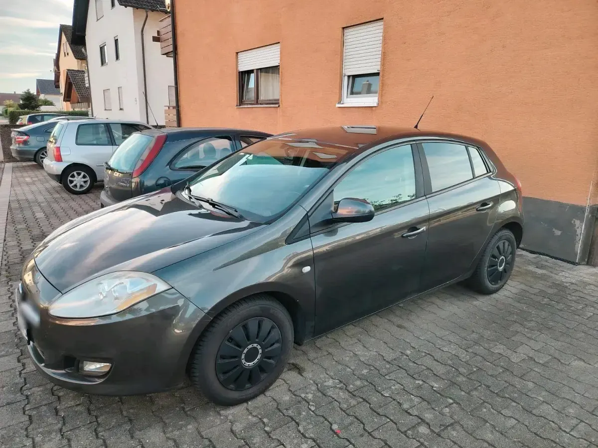 Gebraucht Fiat Bravo 90 PS (66 kW) 2009 Grau Kleinwagen