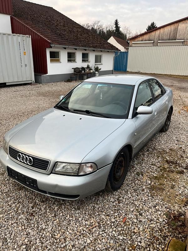 Grau Gebraucht 1998 Audi A4 S-Line Limousine | 750 € (Superpreis) - Bild 1/4