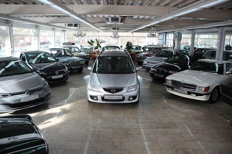 Grau Gebraucht 2002 Mazda Premacy Van / Kleinbus | 3.990 € (Teuer) - Bild 1/4