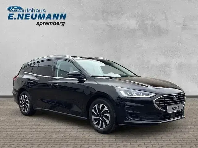 Używany Ford Focus Titanium 125 KM (91 kW) 2023 Czarny Kombi