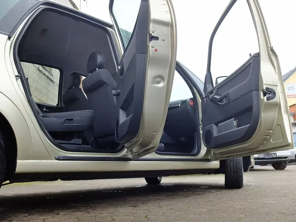 Używany Opel Meriva Edition 105 KM (77 kW) 2007 Lancelot Minivan