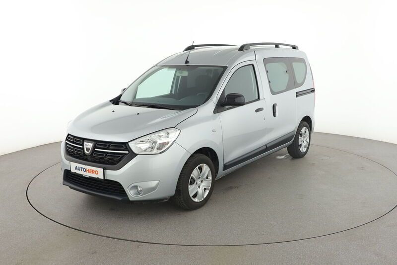 Grau Gebraucht 2020 Dacia Dokker Comfort Van | 15.850 € (Guter Preis) - Bild 1/4