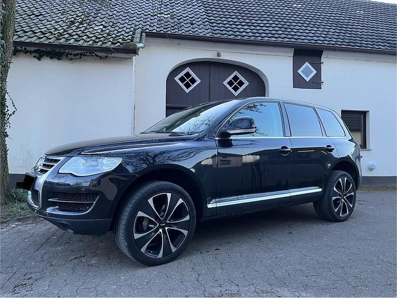 Schwarz Gebraucht 2007 VW Touareg SUV | 8.600 € (Etwas zu teuer) - Bild 1/4