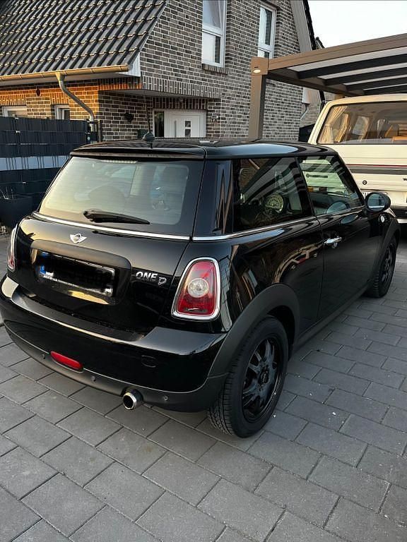 Gebraucht Mini One D 90 PS (66 kW) 2010 Schwarz Kleinwagen