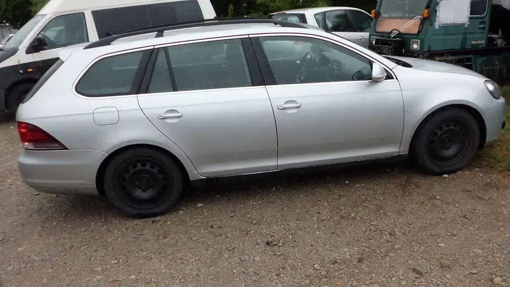 Gebraucht VW Golf VI Style 105 PS (77 kW) 2011 Silber Kombi