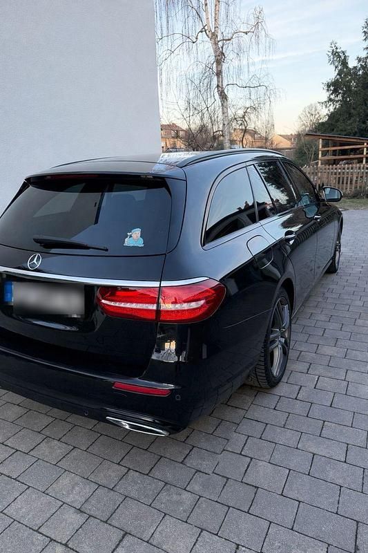 Gebraucht Mercedes E300 Night 245 PS (180 kW) 2019 Schwarz Kombi