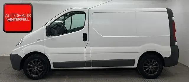 Gebraucht Renault Trafic 90 PS (66 kW) 2012 Weiß Van / Kleinbus
