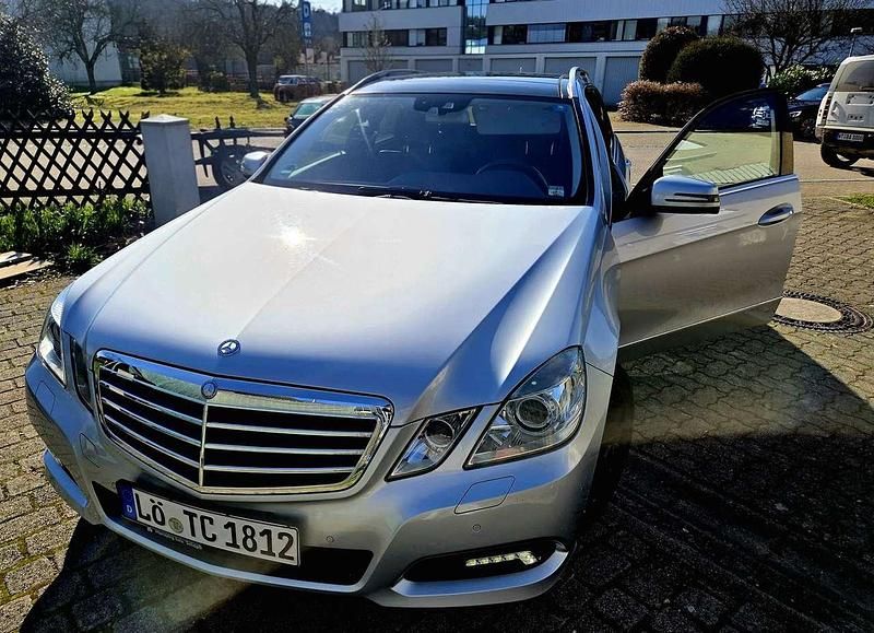 Gebraucht Mercedes E350 280 PS (205 kW) 2011 Silber Kombi