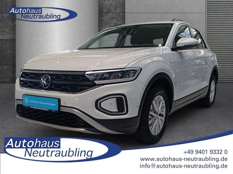 (weiß) pure white uni Gebraucht 2022 VW T-Roc Life SUV | 19.590 € (Fairer Preis) - Bild 1/4