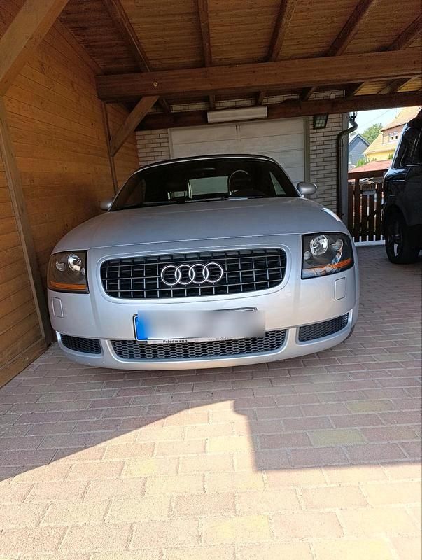 Silber Gebraucht 2006 Audi TT Roadster Cabrio | 8.999 € (Fairer Preis) - Bild 1/4