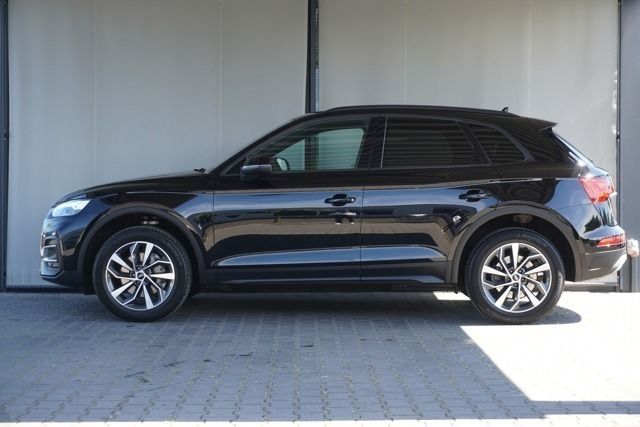 Gebraucht Audi Q5 Ambiente 204 PS (150 kW) 2021 Brillantschwarz SUV