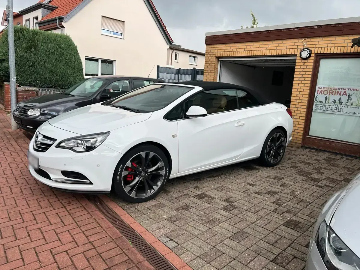 Usata Opel Cascada 165 CV (121 kW) 2015 Bianco Cabrio