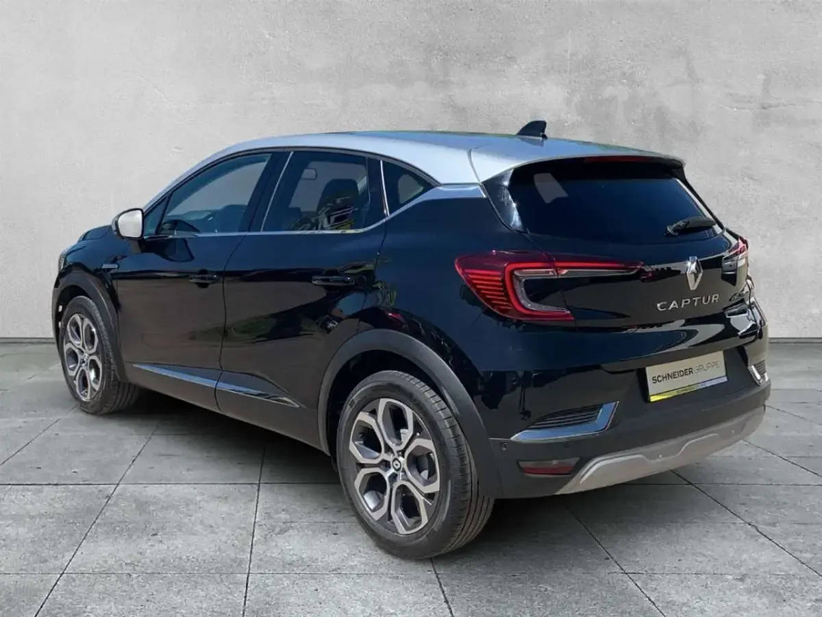 Gebraucht Renault Captur Techno 158 PS (116 kW) 2024 Schwarz & grau SUV