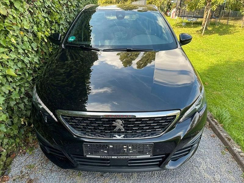Schwarz Gebraucht 2018 Peugeot 308 GT Kombi | 8.990 € (Superpreis) - Bild 1/4