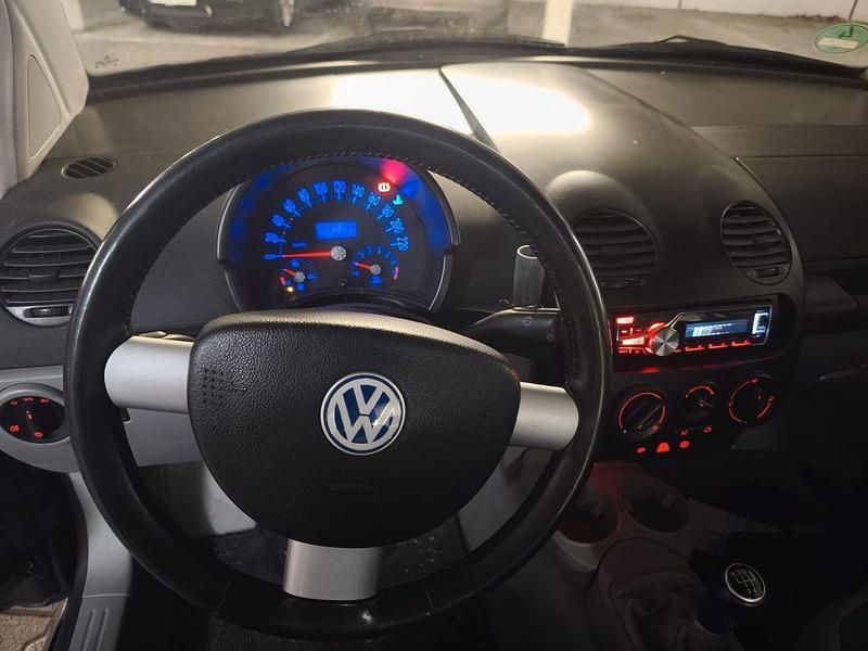 Używany VW Beetle 105 KM (77 kW) 2002 Czarny Hatchback