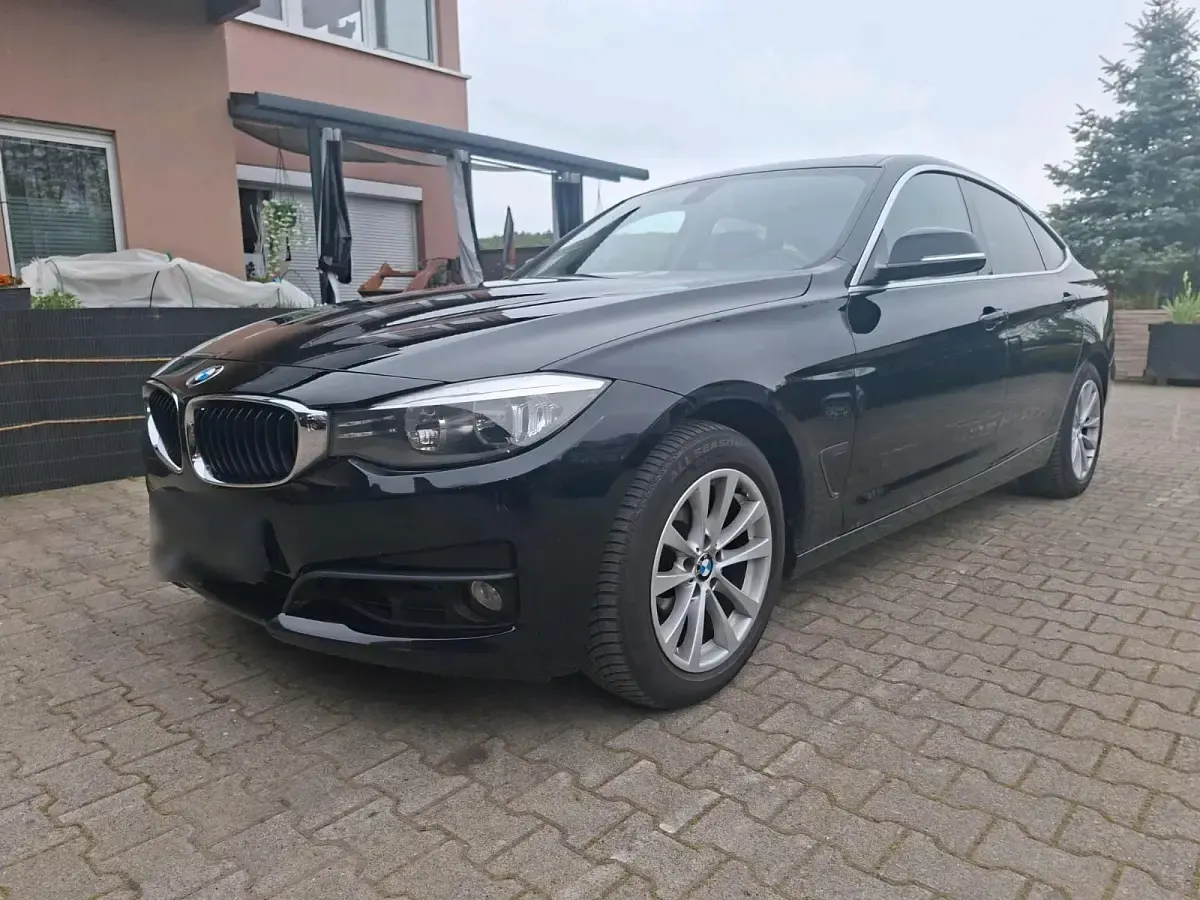 Gebraucht BMW 320 Gran Turismo 184 PS (135 kW) 2013 Schwarz Limousine