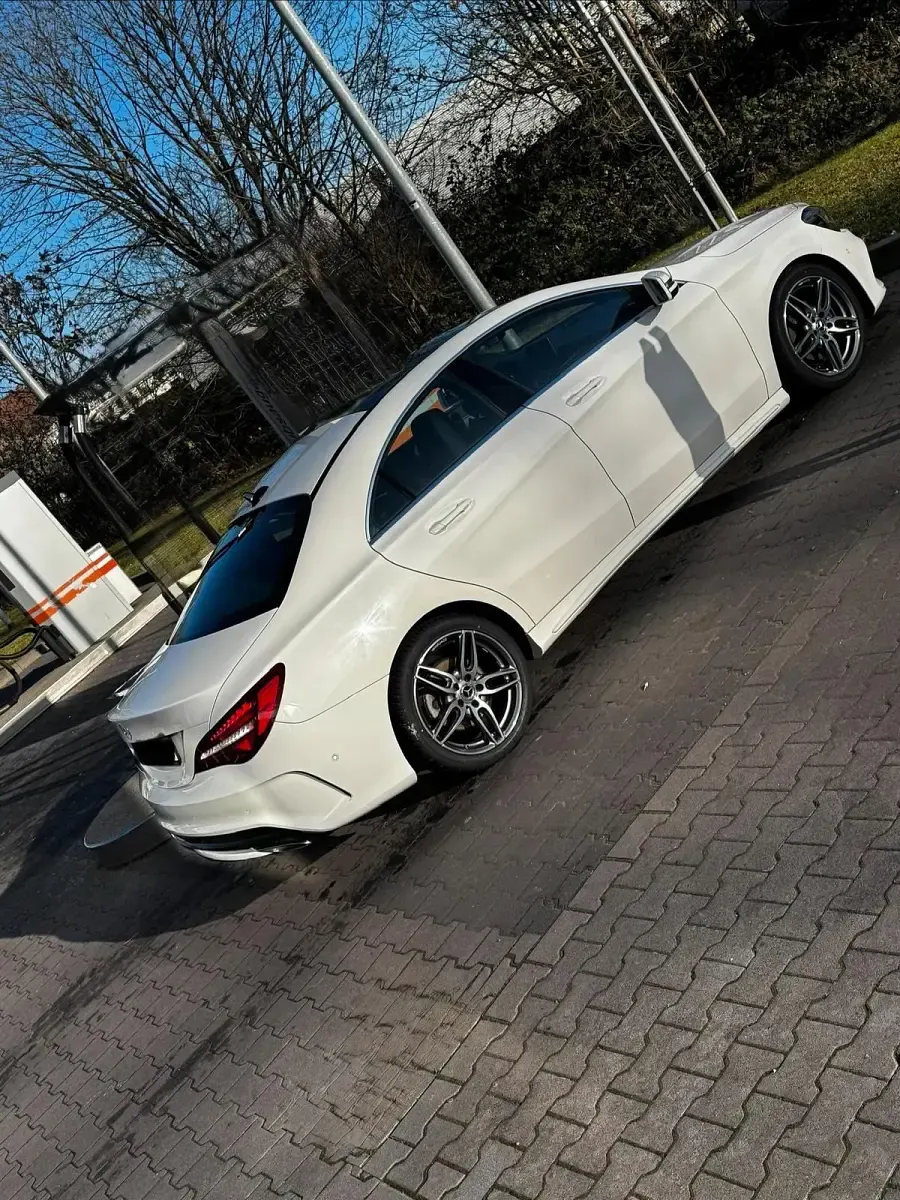 Gebraucht Mercedes CLA180 122 PS (89 kW) 2019 Weiß Coupé