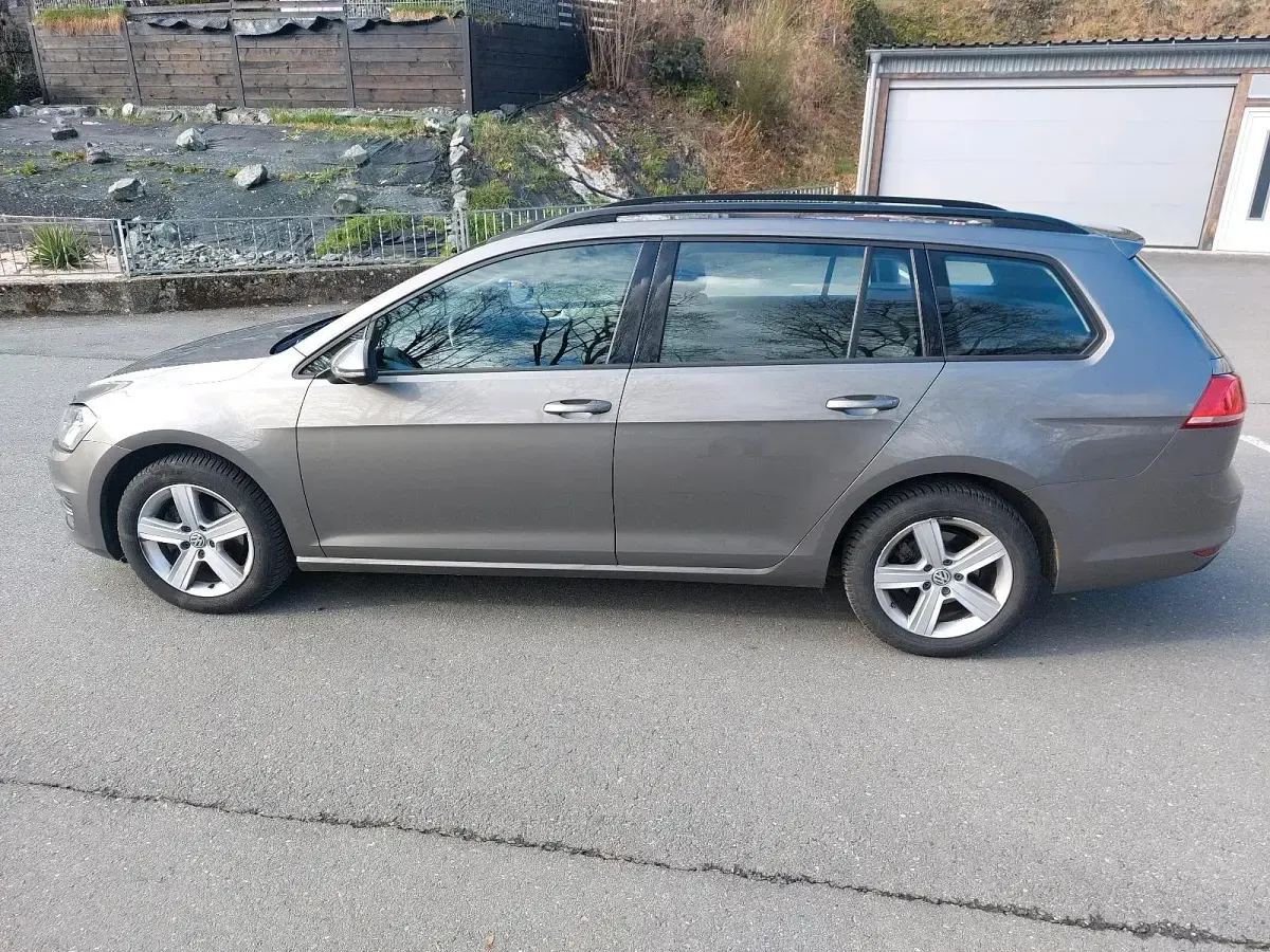 Gebraucht VW Golf VII 110 PS (80 kW) 2015 Grau Kombi