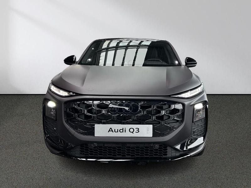 Neu Audi Q3 Sportback Sport 272 PS (200 kW) 2026 Braun SUV