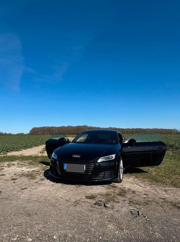 Używany Audi TT S-Line 179 KM (131 kW) 2016 Czarny Coupe