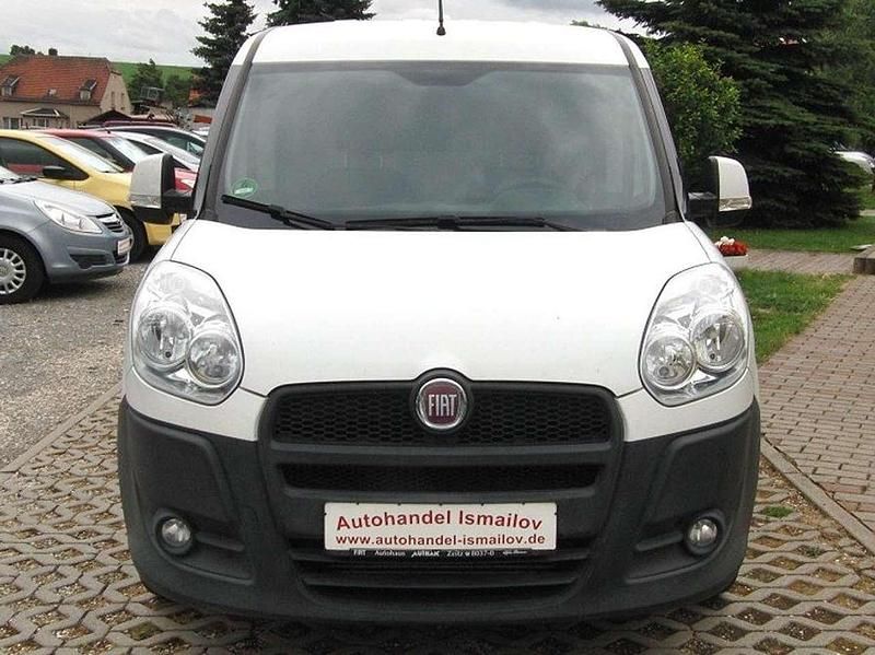 Gebraucht Fiat Doblò 90 PS (66 kW) 2013 Weiß Van / Kleinbus