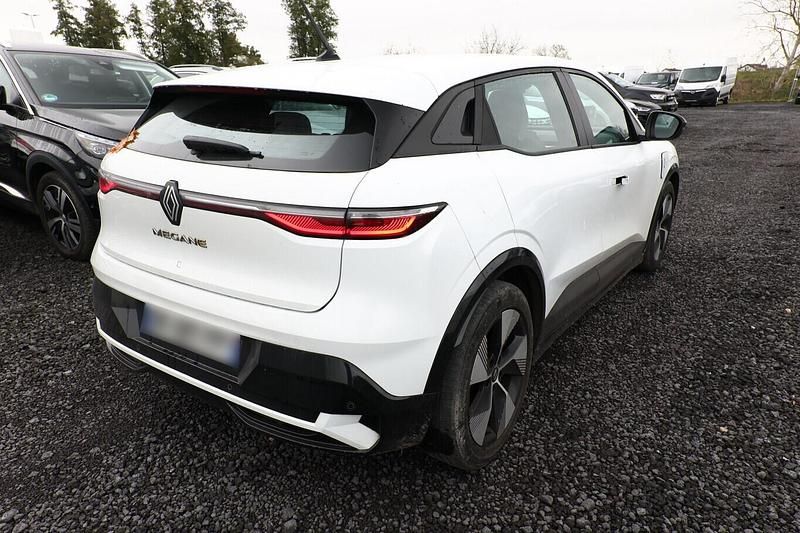 Gebraucht Renault Mégane Equilibre 160 kW (218 PS) 2022 Eisweiß Limousine