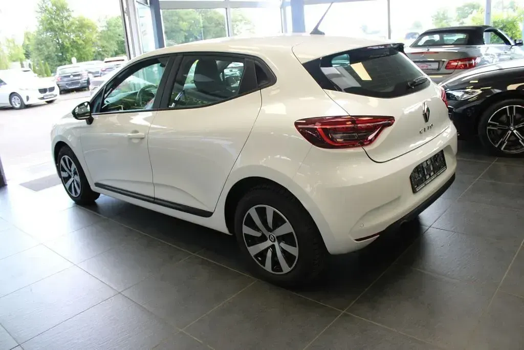 Gebraucht Renault Clio V Equilibre 91 PS (66 kW) 2023 Weiß Limousine