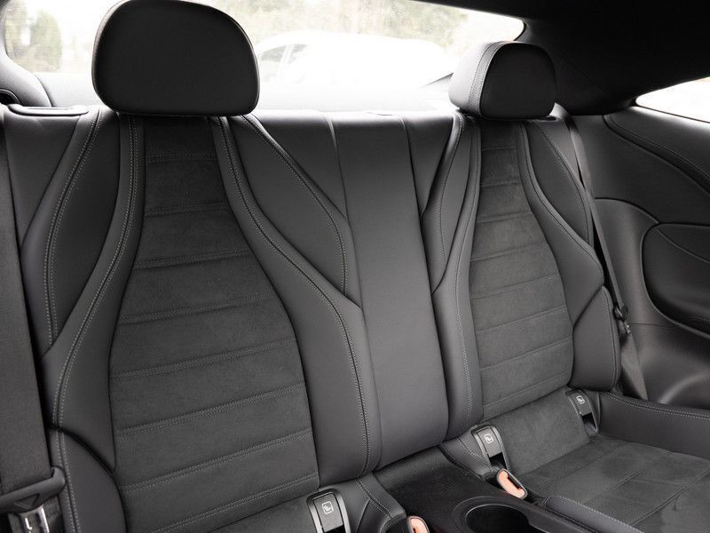 Gebraucht Mercedes CLE200 AMG 204 PS (150 kW) 2023 Manufaktur lack manufaktur opalithweiss bright Coupé