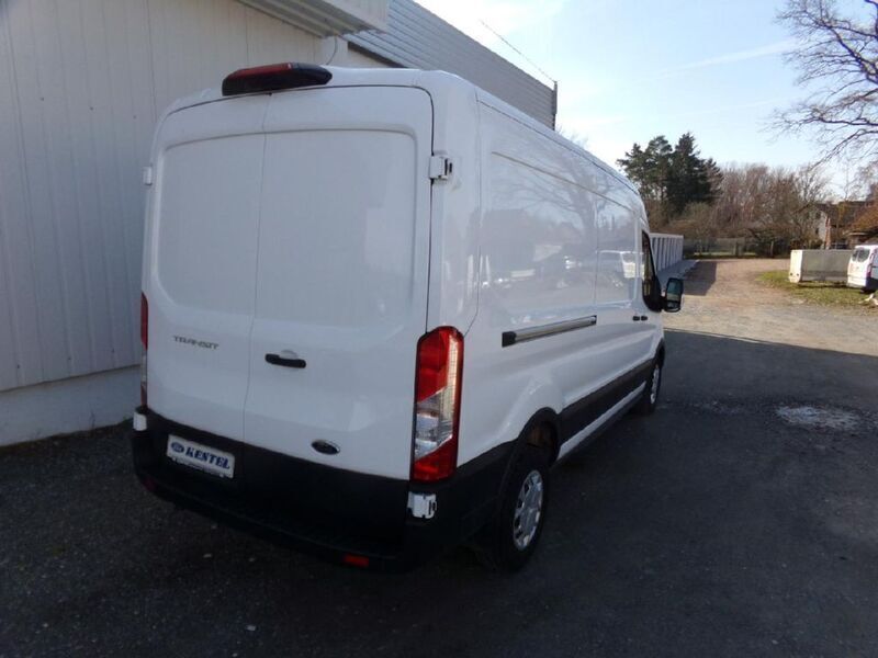 Gebraucht Ford Transit Trend 131 PS (96 kW) 2022 Frostweiß Van