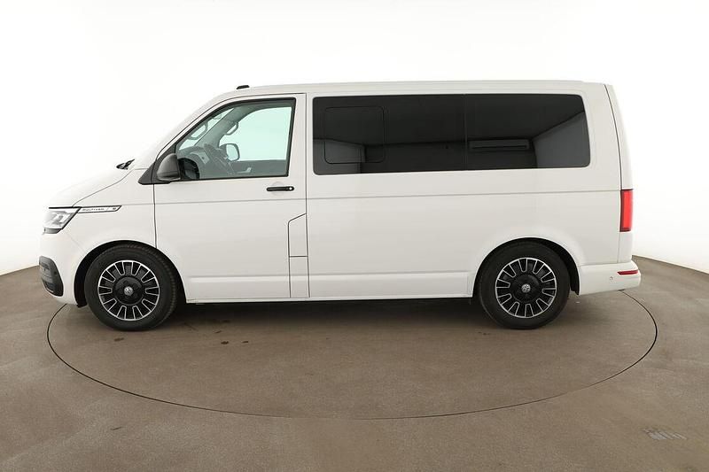 Second-hand VW Multivan Trendline 150 CP (110 kW) 2020 Alb Monovolum