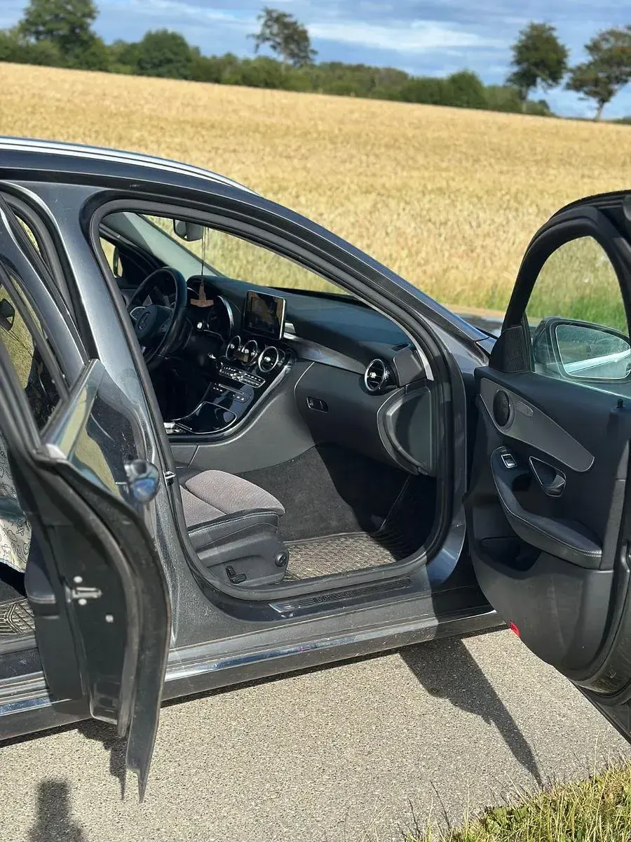 Gebraucht Mercedes C220 Avantgarde 170 PS (125 kW) 2017 Grau Kombi