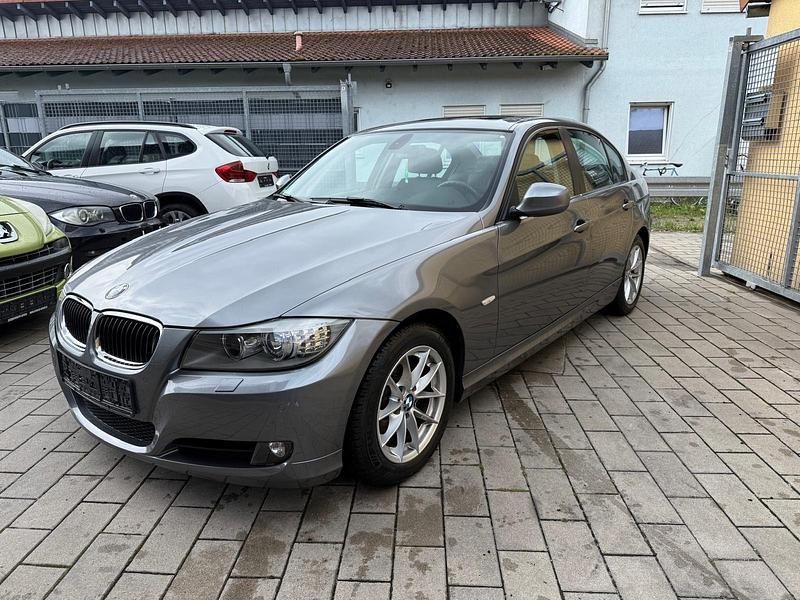 Grau Gebraucht 2010 BMW 320 Limousine | 7.999 € (Fairer Preis) - Bild 1/4