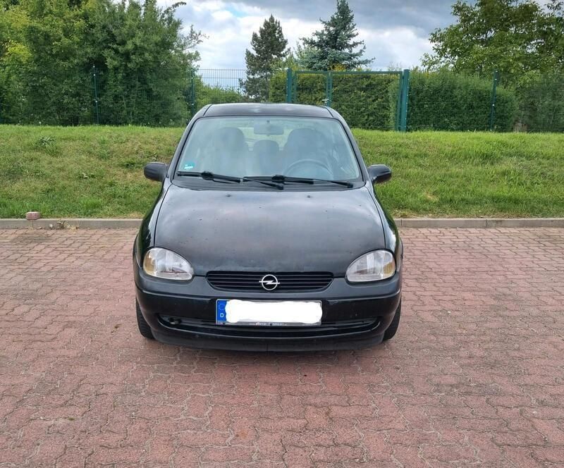 Schwarz Gebraucht 2000 Opel Corsa Edition Kleinwagen | 1.050 € (Fairer Preis) - Bild 1/4